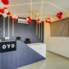 Super OYO Flagship Red Diamond Hotel