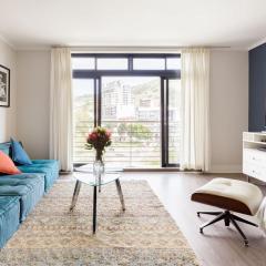 Stylish Apartment with Mountain View in Trendy De Waterkant