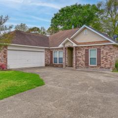 Baton Rouge Retreat with Patio, Grill and Fire Pit!