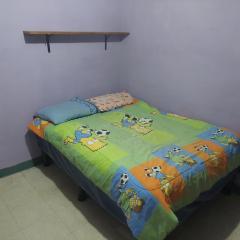 Habitación privada en Casa compartida, 4 adultos