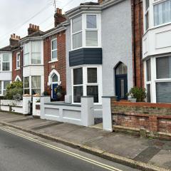 Inviting 3-Bed House in Weymouth