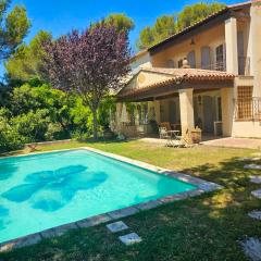 Villa de 5 chambres avec piscine privee jardin clos et wifi a Salon de Provence.