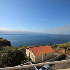 Portinho II-Modern apt with balcony facing the sea