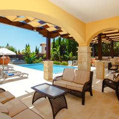 Luxury Villa AJ05 with private heated pool