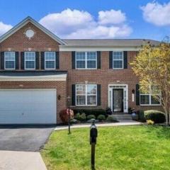 Luxurious 5 bedroom home in premier Loudoun Cty VA