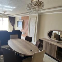 شقة فاخرة بالمنتزة فيو بحر ومنتزة