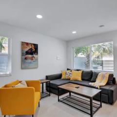 Gated 2Bd 1Bth DesignDistrict 10 Min to Beach 117