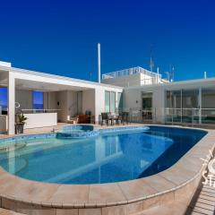 3 Bedroom Penthouse with Private Pool - Q Stay