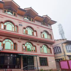 OYO Hotel New Divine Kashmir