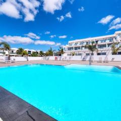 Luminosa vivienda vacacional con vista a la piscina