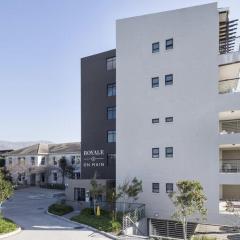 Immaculate 2-Bed Apartment in Cape Town