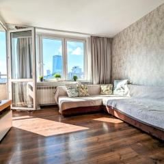 2-rm. Skyline view. Center.