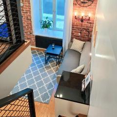Stylish historic loft - your comfy Old Town stop!