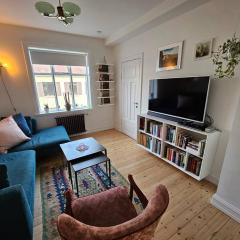 Sunny 2BR Apartment in Downtown Reykjavik