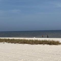 Happy Beach House in Biloxi