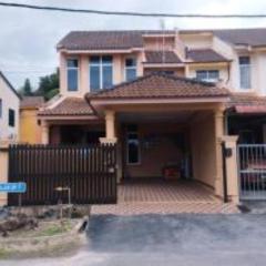 Kim Kim Homestay Melaka(11 Pax 4R2B)