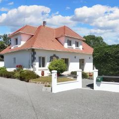 Maison de 6 chambres avec jardin amenage a Donville les Bains a 1 km de la plage