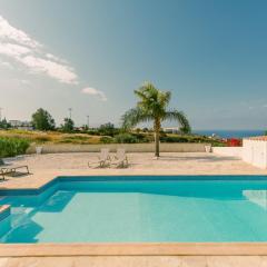 Amazing Villa with panoramic sea view