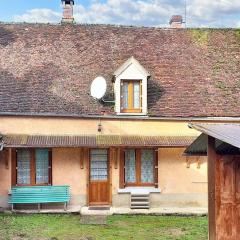 Maison de 4 chambres avec jardin clos et wifi a Pousseaux