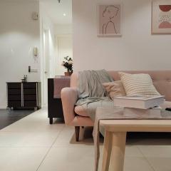 Arcoris Mont Kiara 18# Sunway 163 Mall# 1 Mont Kiara # 2 BR with Balcony 2-4 Pax