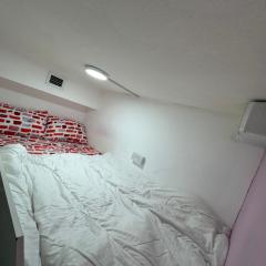 Red leaf rooms near barjuman metro station, bur Dubai