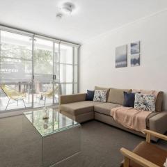 A Modern & Cozy Studio Next to Darling Harbour