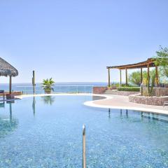 Condo VistaMar in Puerta Cortes, Luxury 2BR 2Bath Condo Private beach & pool!