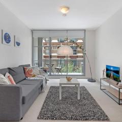 A Comfy & Modern Studio Near Darling Harbour