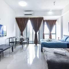 A Comfy Utropolis Studio Near KDU FREE Parking