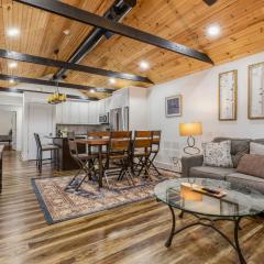 Urban Explorer Pad - 3BR - Backyard -Parking