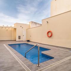 Stunning Apartment In Fuente De Piedra With Outdoor Swimming Pool