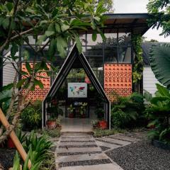 The Jungle Hostel Canggu