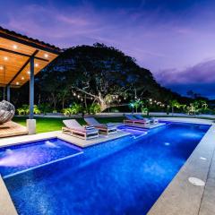 Beachside Bliss 4BR Lux Villa, Pool, Terrace, Golf