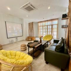 9BR West coast Phu Quoc beach townhouse shared swimming pools