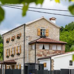 Villa Blazeni Miroslav Bulesic in Central Istria for 8 people with private heated pool and sauna