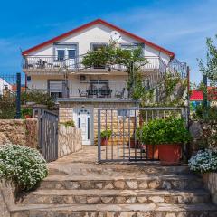 Amazing Apartment In Maslenica