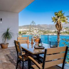 Paradise deluxe apartment on the sea