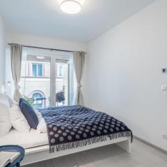 Modern apt in Authentic Central Area