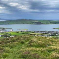 Beautiful Modern Home In Dingle 5 min walk to town