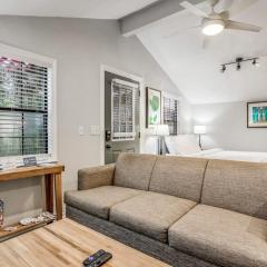 Pensacola Pearl - Studio Apartment - Pets Welcome