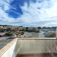 Charmant Studio Mezzanine pour 4 avec Terrasse en Pleine Pinède, à 900m de la Plage - FR-1-607-191