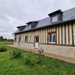 Maison normande à la campagne