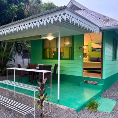 « Le Green House » by Meri lodge Huahine