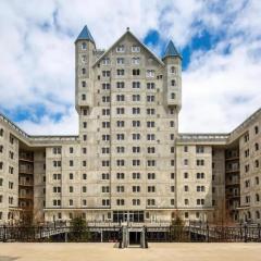 3BR King Bed Chamber Apartment at The Grand Castle