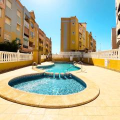 Yellow Apartment-La Mata -2 min to beach, private garage