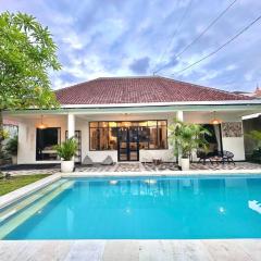2 BR Villa Rhapsody - 5 Mins to Seminyak/Umalas