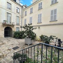 Appartement au cœur du marais donnant sur cour