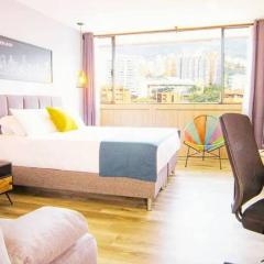 Bright Studio Topfloor A/C, Poblado Coworking1412