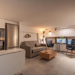 Demeter's Loft-Stylish Exclusive Athenian Retreat