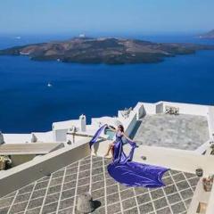 Beautiful Santorini Villa | Villa Galázio | 2 Bedrooms | Private Terrace & Breathtaking Caldera Views | Fira